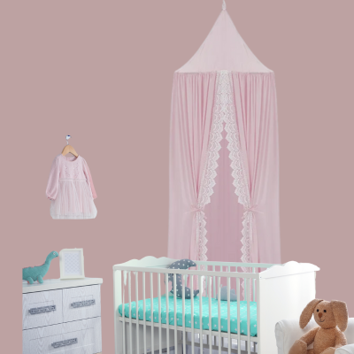 ciel de lit pour fille présente rassurante