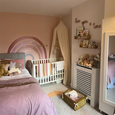 lit bebe voile émerveillé pour après jour